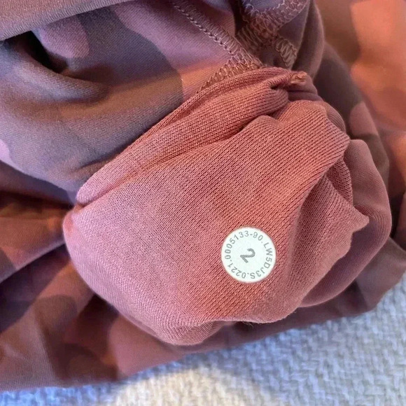 Lululemon Wunder Train High Rise 28” Tights Camo Brier Rose Size 2 - Picture 3 of 5